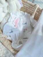 لبسة+كمه مواليد ٠ الى ٣ شهور تطريز لون واحد